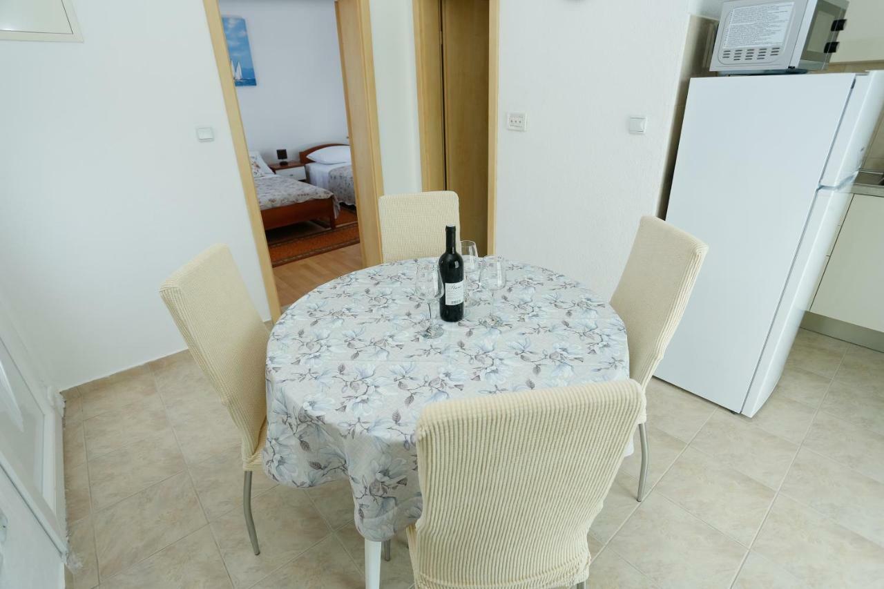 Apartman Paula 1 Apartment Vinišće Exterior foto